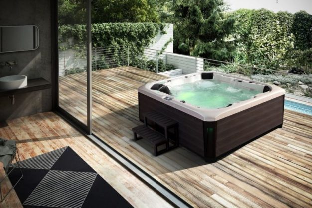 spa-jacuzzi-770x526